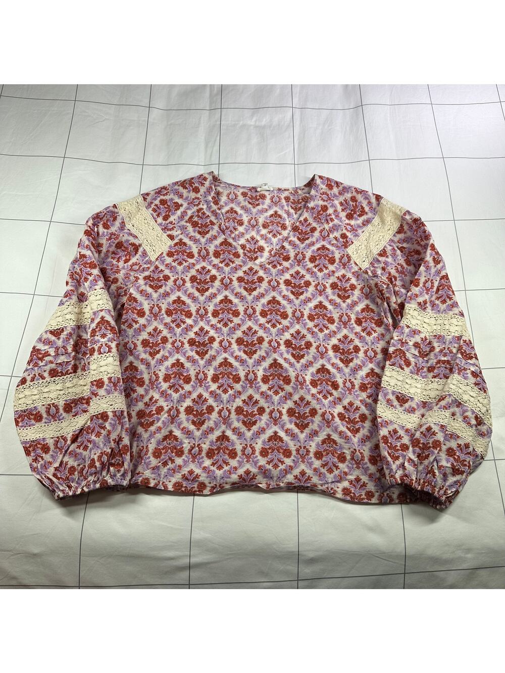 Eze Sur Mer Top Women Medium Purple Cream Floral V Neck Peasant Lace Long Sleeve